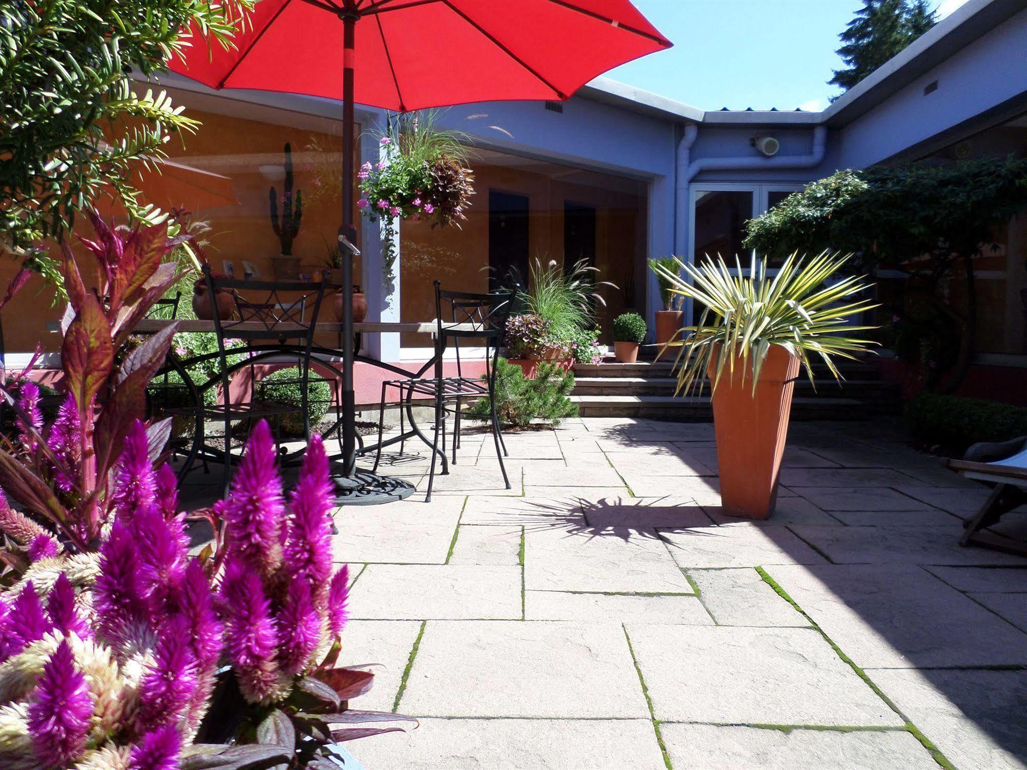 Logis Hôtel Atrium Épinal Exterior foto