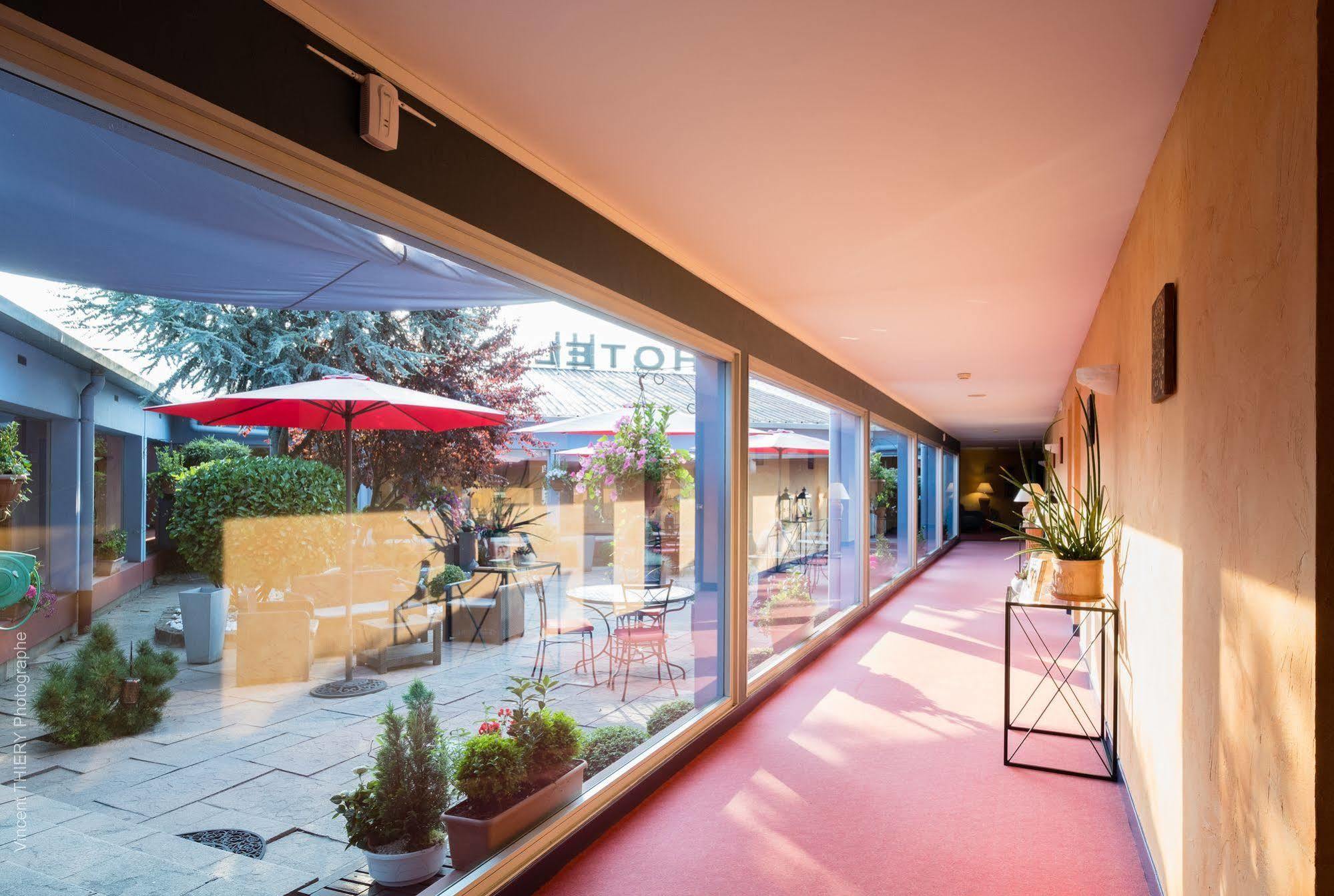 Logis Hôtel Atrium Épinal Exterior foto